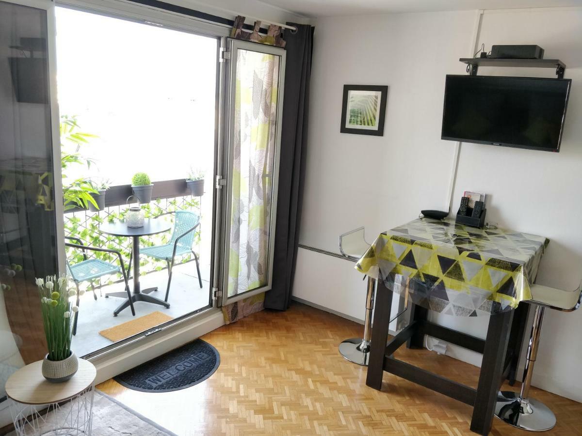 Le Parisien T1Antony-Berny By Beds4Wanderlust - 35M2 Avec Balcon - Aeroport Orly 5Miles - Train Station Rer B Orlyval 1Mile Appartement Buitenkant foto